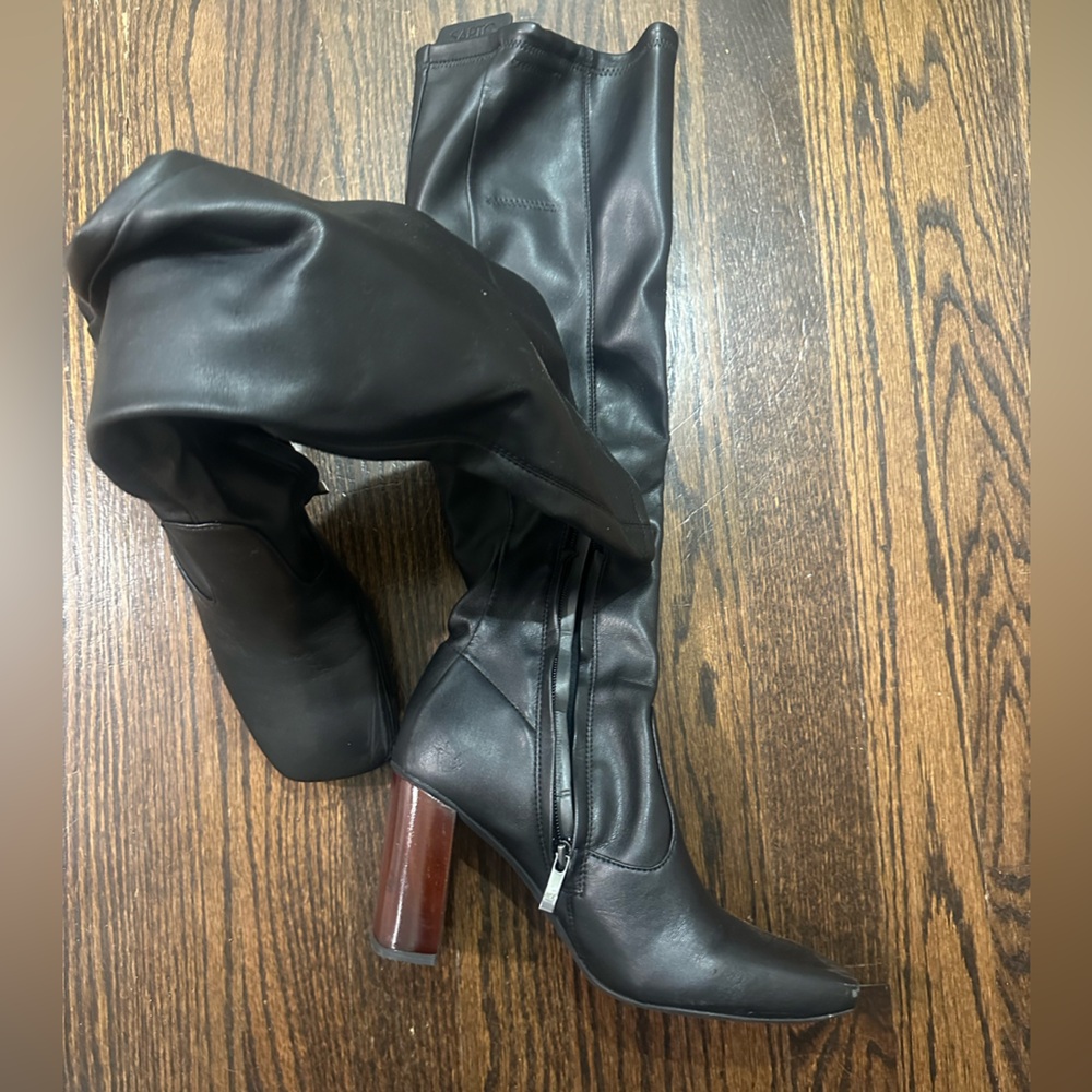 Sarto by Franco Sarto Knee High Square Toe Boot size 8/38